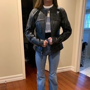Women’s Harley Davidson leather jacket size Medium